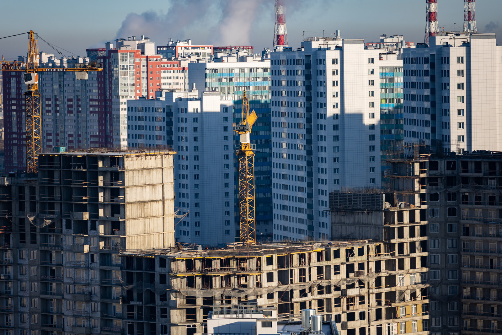 Банки повысили ставки по рыночной ипотеке