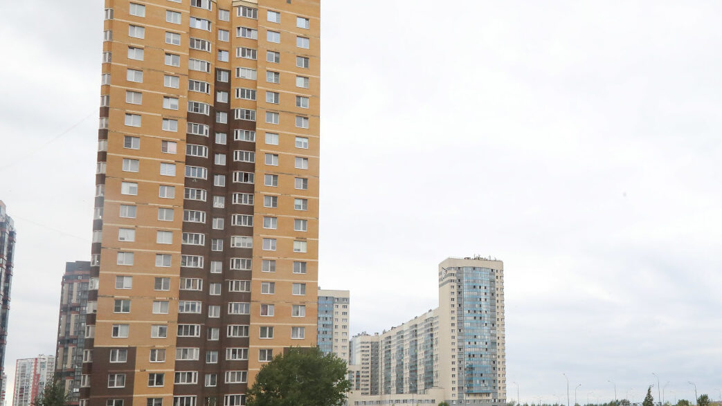 В Петербурге и Ленобласти сокращаются объемы жилищного строительства
