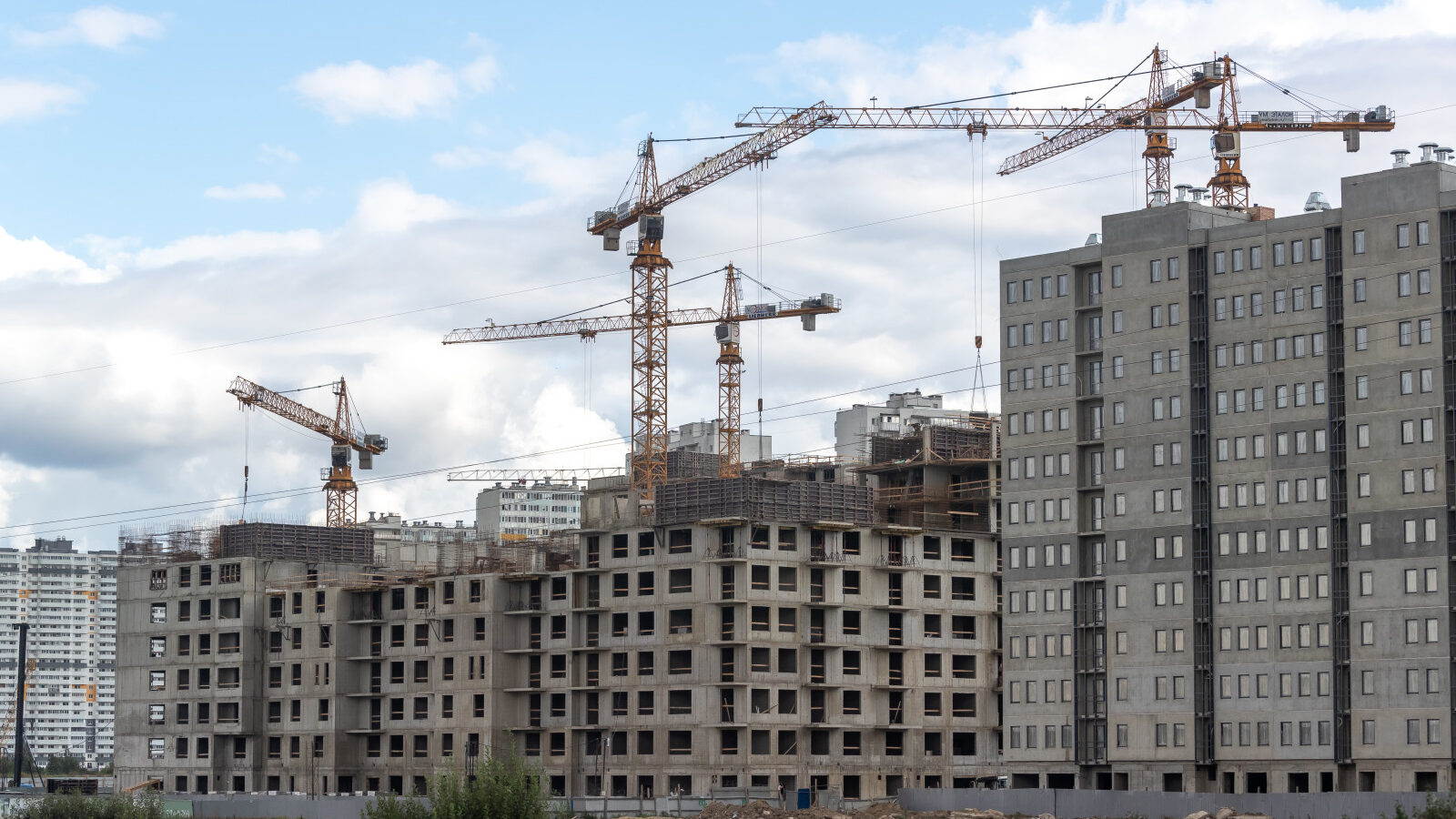 Продажа жилья с ипотекой и маткапиталом станет проще: Госдума приняла важный закон