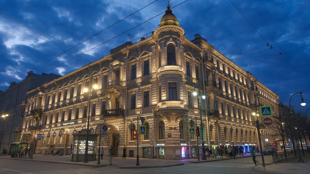 Исторический особняк в Петербурге вошёл в рейтинг крупнейших квартир России