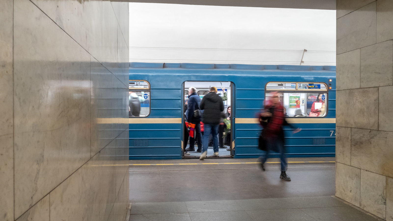 Работы на фиолетовой линии метро откладываются на неопределенный срок