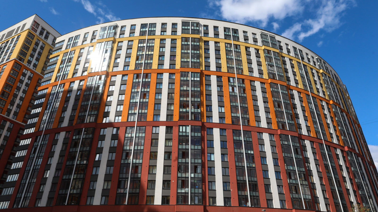 Рынок новостроек просел: продажи сократились на четверть в первом полугодии