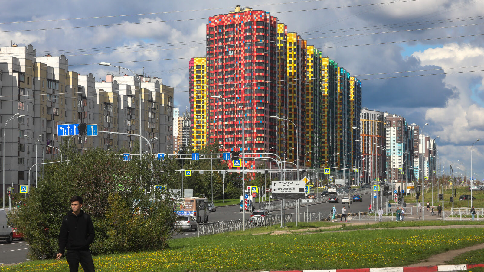 Спрос на новостройки в Петербурге обвалился: рынок ищет новые точки опоры