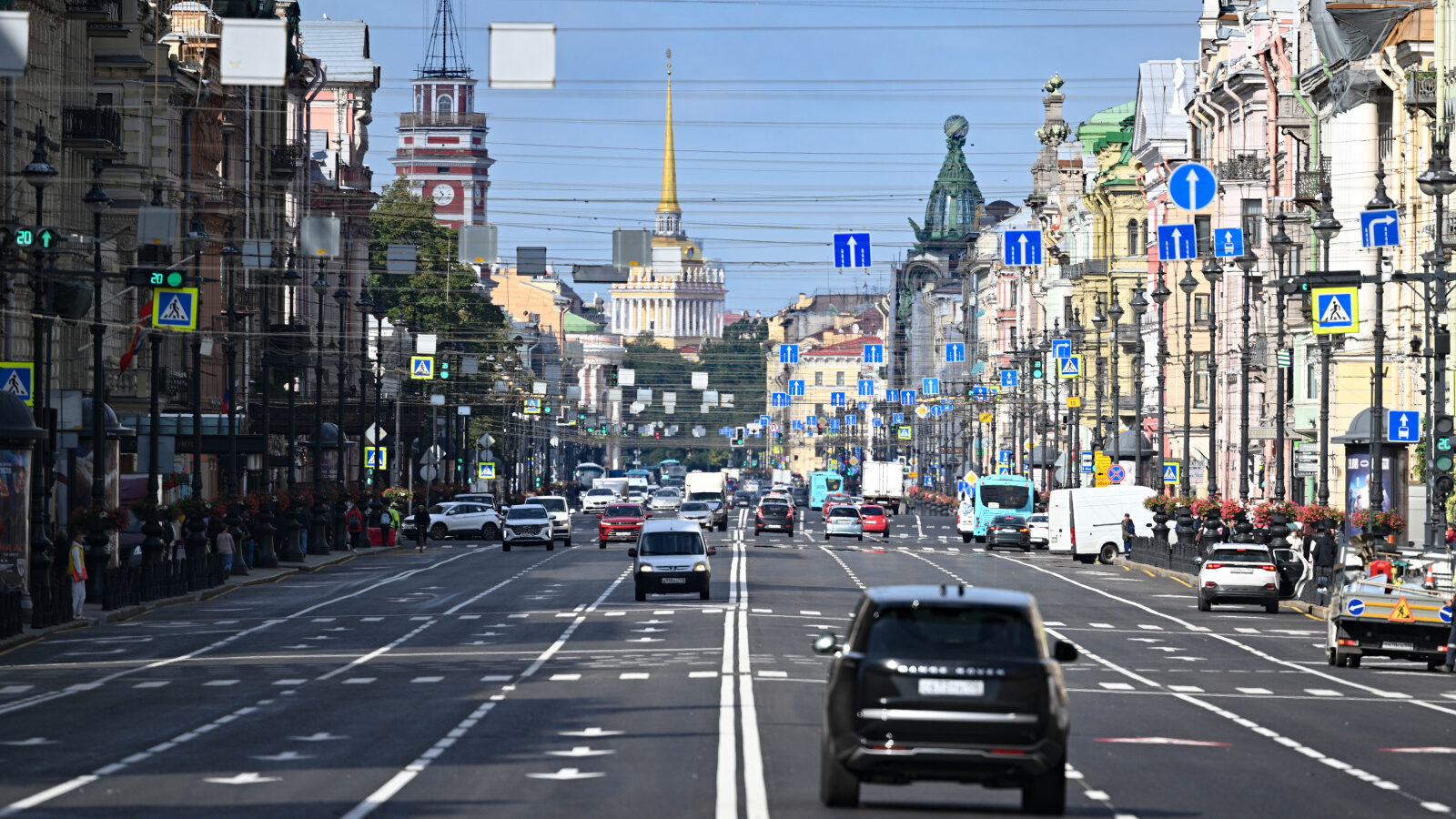 В Петербурге открыт Невский проспект после ремонта