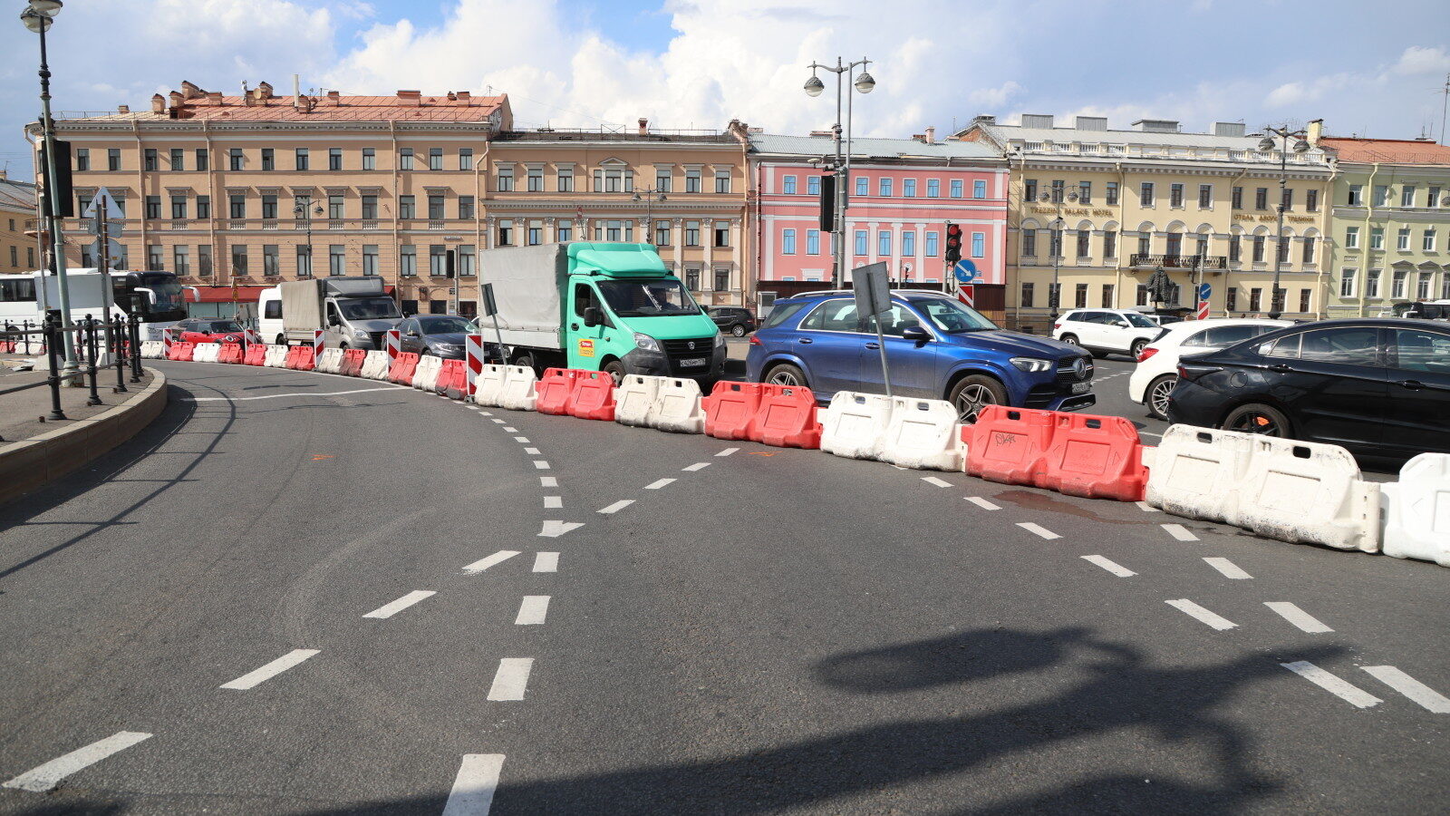 Завершен первый этап ремонта Благовещенского моста в Петербурге. Как организовано движение
