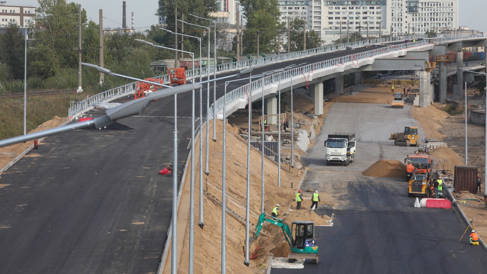 Новые дороги и станции метро: что ждет Петербург в 2026 году?