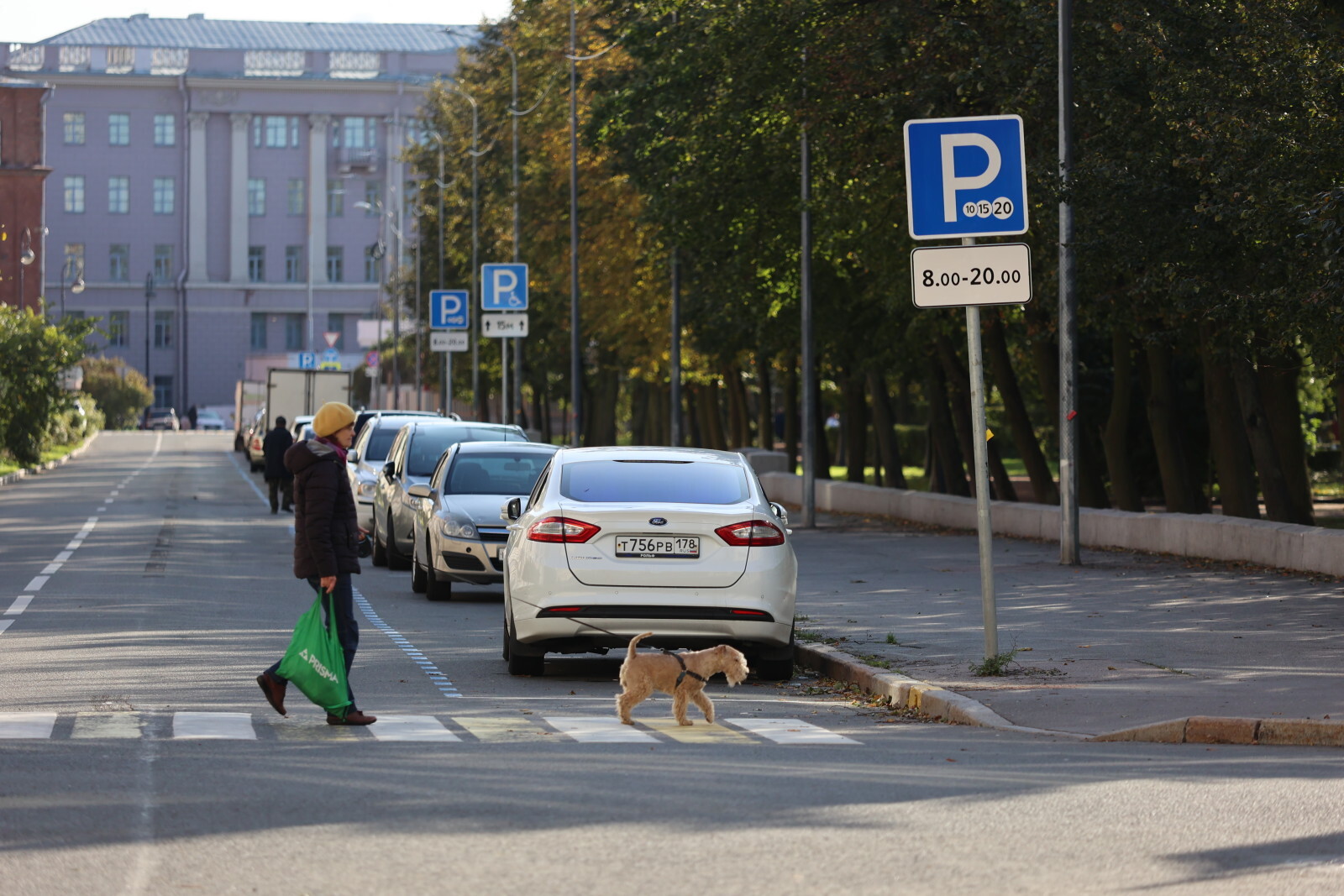 В майские праздники парковка на улицах Москвы будет бесплатной