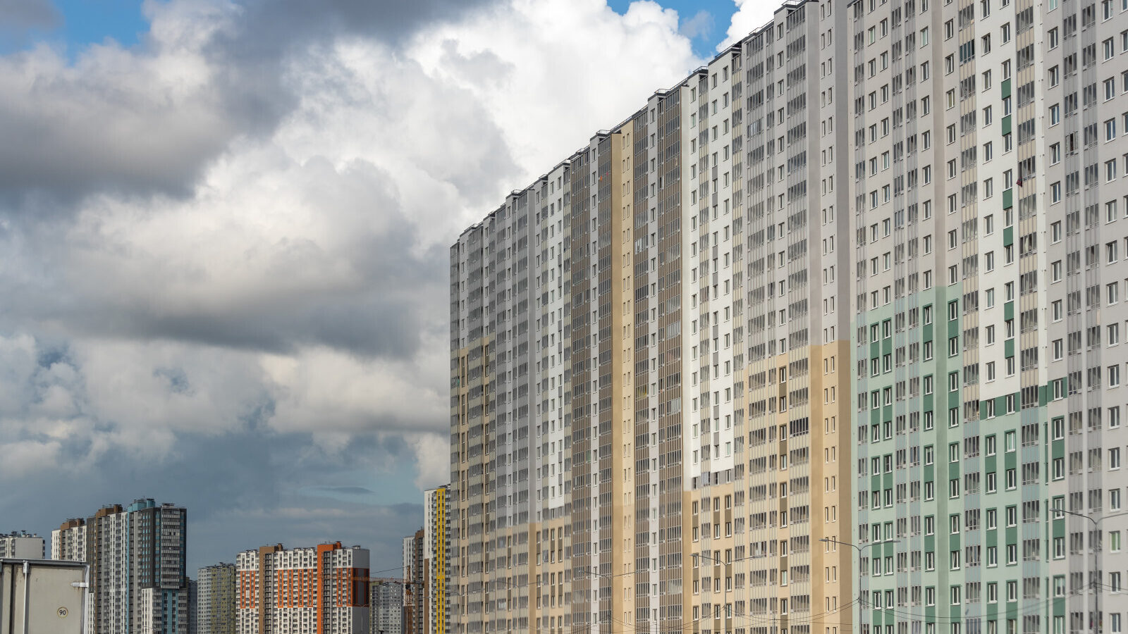 Выдача ипотеки в июне достигла максимума с начала года: что ждет рынок жилья