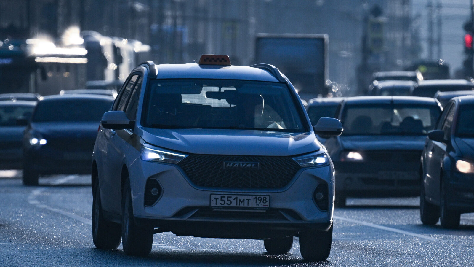 В Москве откроются пять новых выделенных полос для общественного транспорта и такси